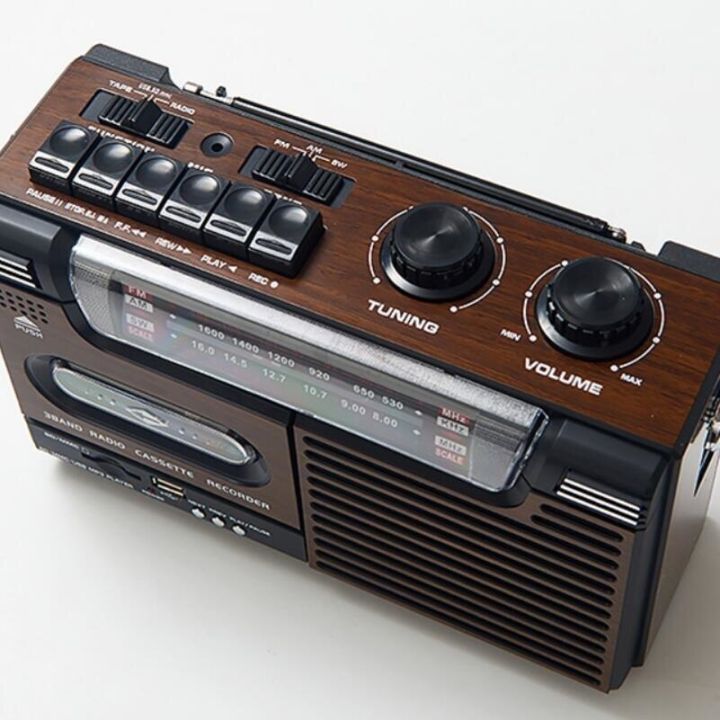 Portable%20cassette%20player,%20wooden%20recorder,%20outdoor%20old%20portable%20radio,%20FM,%20am,%20SW%20-%20Image%205