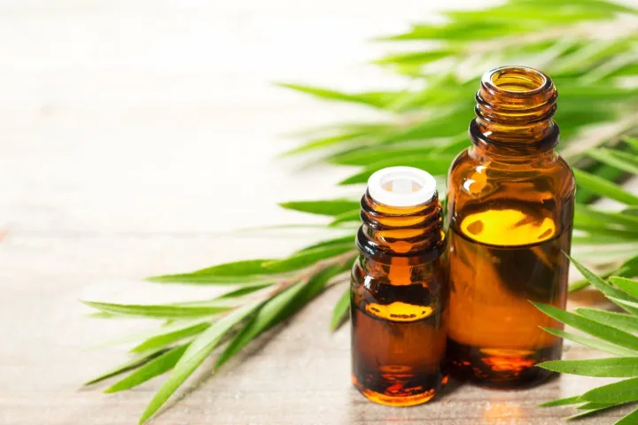 SatRong%20Herbals%20Tea%20Tree%20Essential%20Oil%20-%2010%20ml%20-%20Image%202