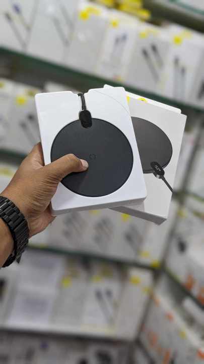 Baseus%2015W%20Digital%20LED%20Display%20Gen%202%20Wireless%20Charger%20-%20Image%204