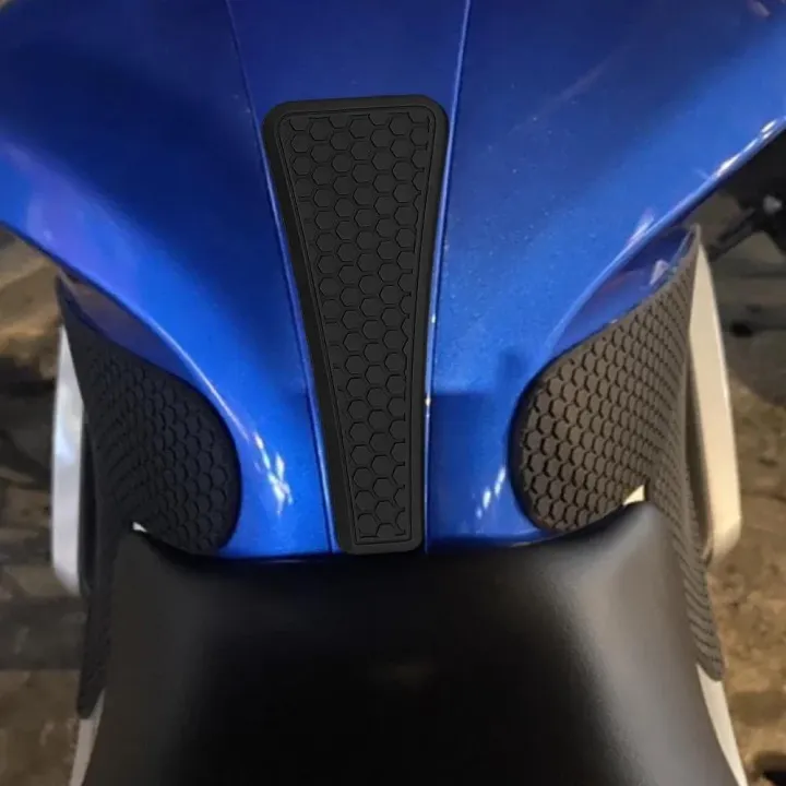 Motorcycle%20accessories%20GIXXER%20SF%20250%2023%2024%20Fuel%20Tank%20Cap%20Sticker%20Pad%20Tank%20Cover%20Anti%20Slip%20Protector%20GIXXER%20SF%20Tank%20Sticker%20-%20Image%204