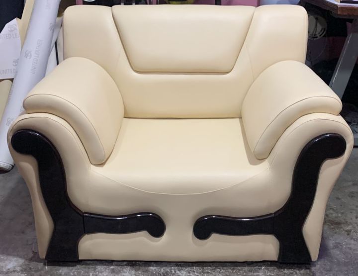Single%20Seater%20Rolled%20Arm%20Leaqueared%20Sofa%20High%20Quality%20Artificial%20Leather%20Armchair%20White%20and%20Off%20White%20-%20Image%203