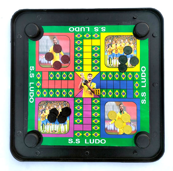 Plastic%20Carrom%20Board%20(Both%20side%20play%20:%20One%20side%20Carrom%20board%20&%20Other%20side%20Ludu%20).Board%20game%20-%20Multi%20color%20-%20(14X14)%20Inch%20-%20Image%204