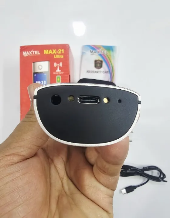 Maxtel%20Max-21%20Ultra%20Desk%20Phone%20-%20Image%206