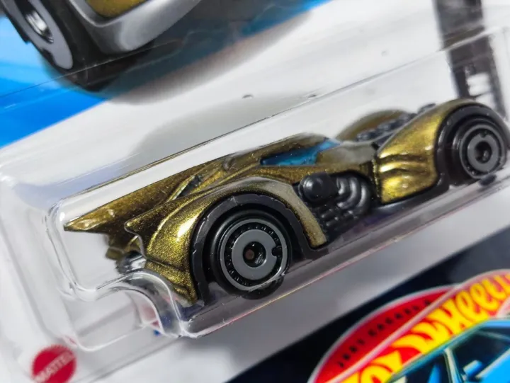 Hot%20Wheels%20Batman%20-%20Arkham%20Asylum%20Batmobile,%20Scale%20-%201:64%20-%20Image%207