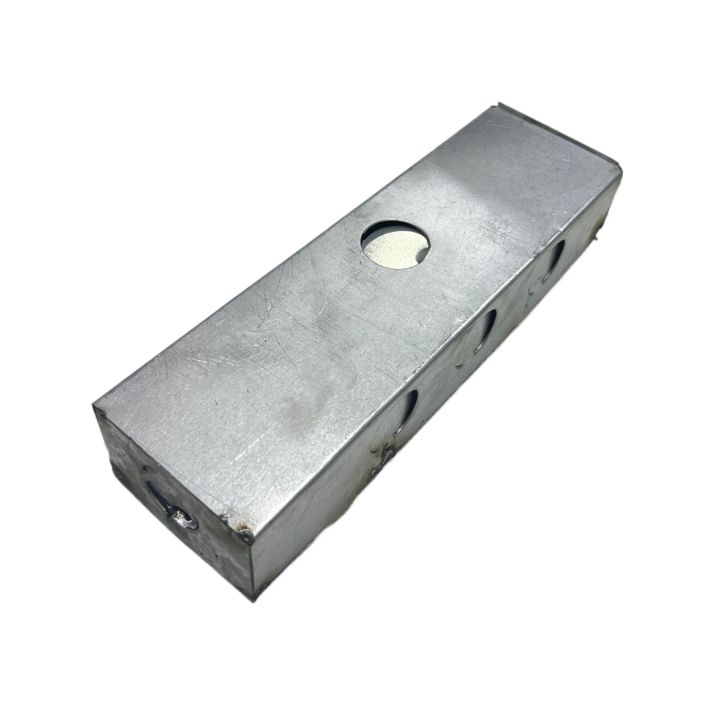 Three%20Gang%20Steel%20Junction%20Box%20For%20Electrical%20Wiring%20Square%20Edge%20Silver%20Metal%20Wall%20Switch%20Back%203%20Part%203Gang%20-%20Image%202