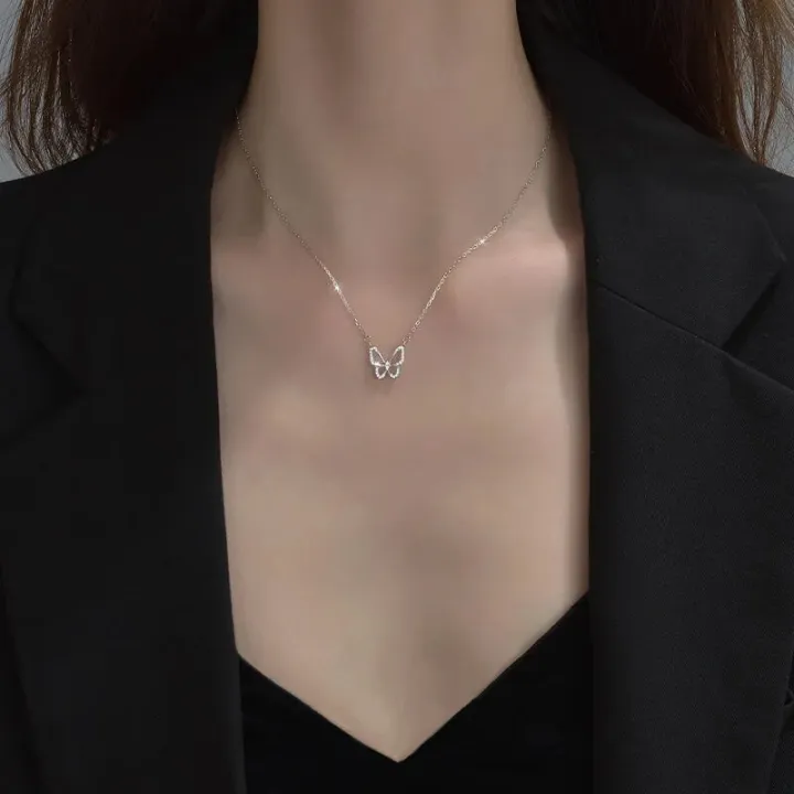 Vintage%20Hollow%20Out%20Design%20Butterfly%20Choker%20Necklace%20Fashion%20Women%20Clavicular%20Chain%20Imitation%20Paerl%20Necklace%20Jewelry%20Party%20Gifts%20-%20Image%202