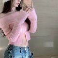 2023 Autumn and Winter New Stitching off-Shoulder Long Sleeve Split Sweater Sweater Top Sweet Women's Clothing. 
