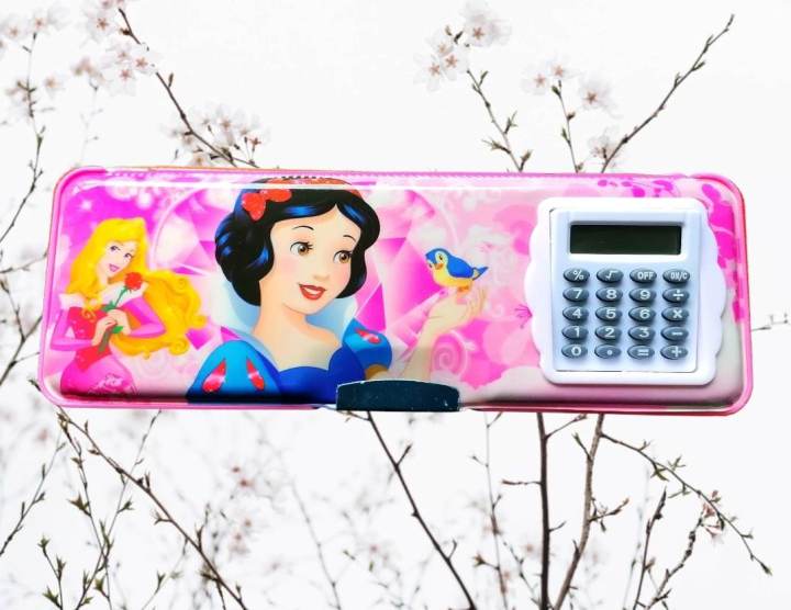 Kids%20Multipurpose%20Magnetic%20Pencil%20Box%20with%20Calculator%20-%20Image%202