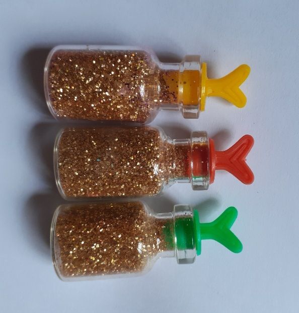 Glitter%203%20Pieces%20bottles%20%20for%20Crafting-%20Golden%20Colour%20-%20Image%203