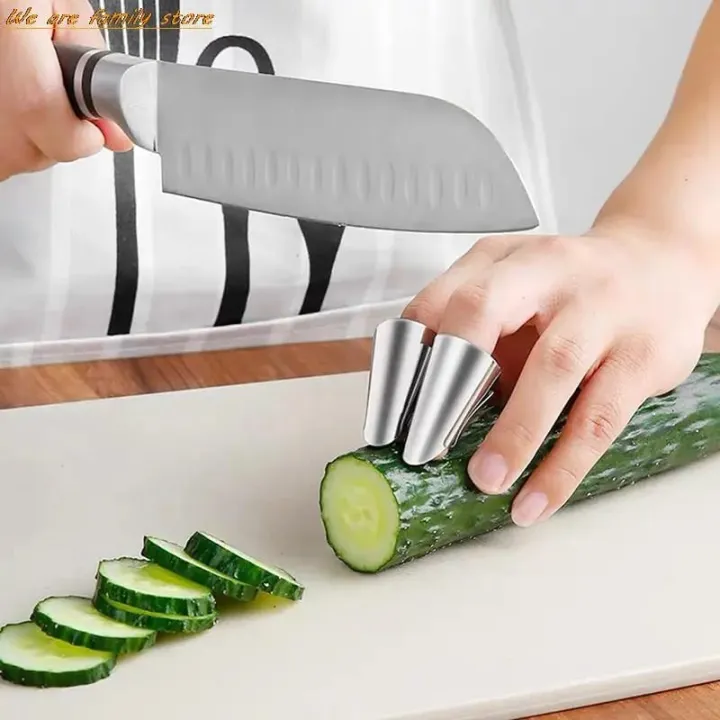 4%20pcs%20Essential%20Kitchen%20Safety%20Tool:%20Adjustable%20Stainless%20Steel%20Finger%20Guard%20for%20Cutting%20Protection%20-%20Image%203