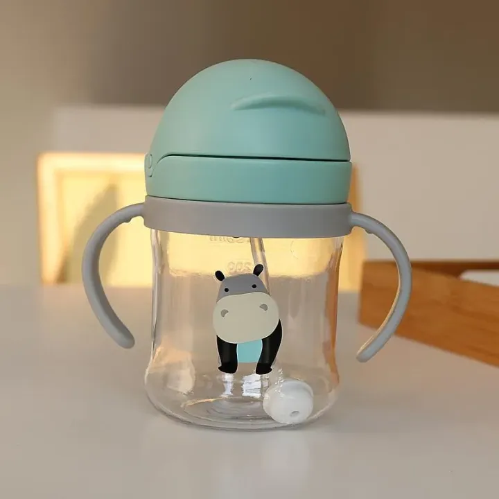Baby%20Handle%20Water%20Bottle%20Anti%20Choking%20Baby%20Drinking%20Straw%20Cup%20Sippy%20Cup%20Water%20Bottle%20Training%20Cup%20with%20Weighted%20Straw%20for%20Toddlers%20-%20Image%204