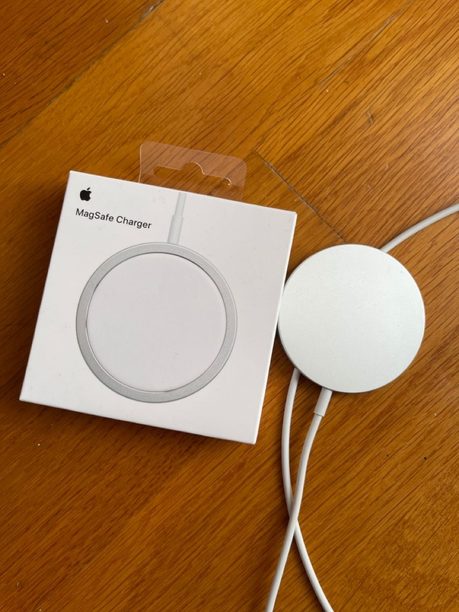 iPhone 20W Magsafe Charger