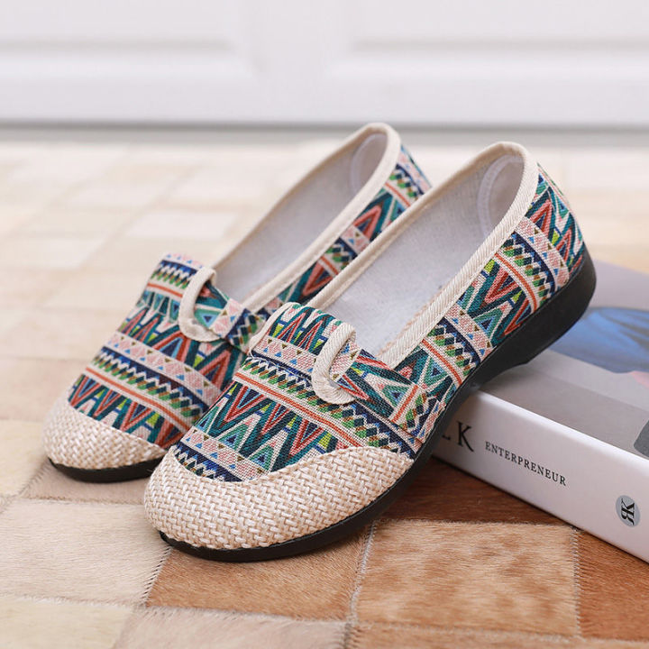 Canvas%20Fisherman%20Women's%20Shoes%20Ethnic%20Style%20Old%20Beijing%20Cloth%20Shoes%20Linen%20Flat%20Low-Cut%20Slip-on%20Mother%20Shoes%20Peas%20Shoes%20-%20Image%206