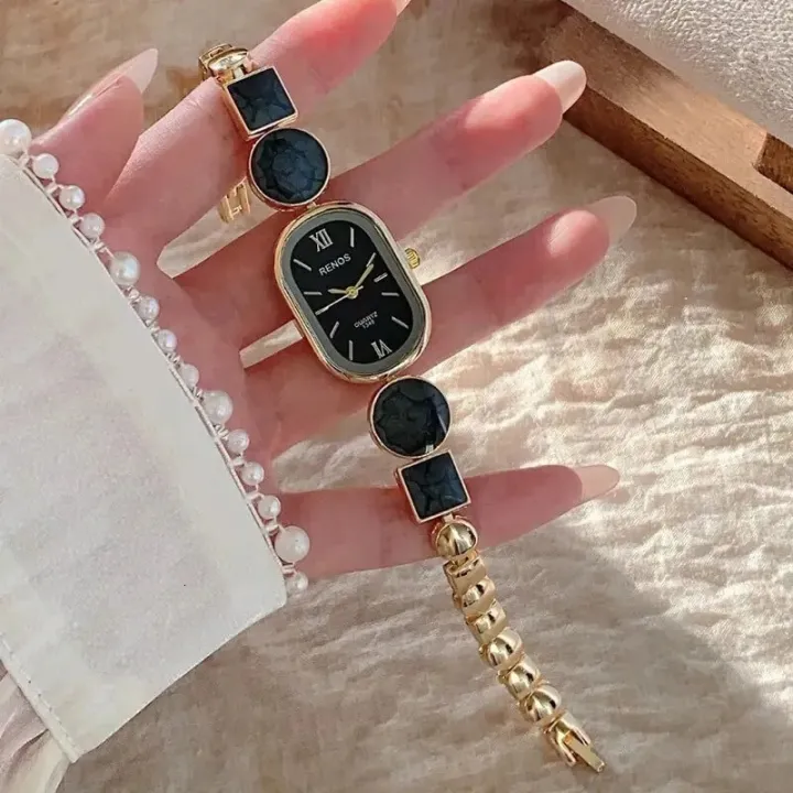 Inspired%20by%202022%20New%20Women's%20Wristwatches%20Vintage%20Gold%20Bracelet%20Watch%20Woven%20Strap%20Round%20Dial%20Temperament%20Noble%20Send%20Lover%20Send%20Wife%20-%20Image%204