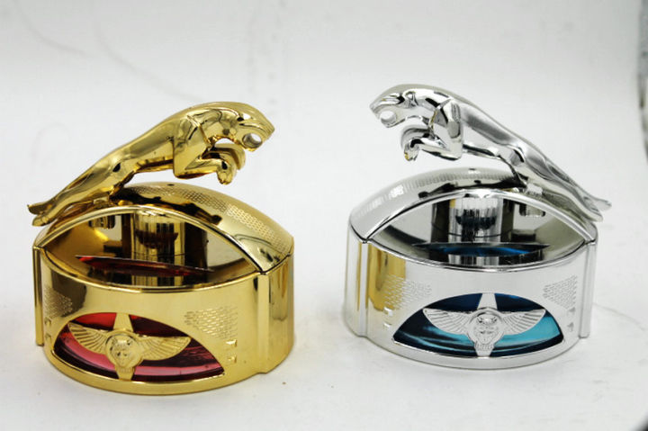 Leopard%20Dashboard%20car%20perfume%20-%20Image%207