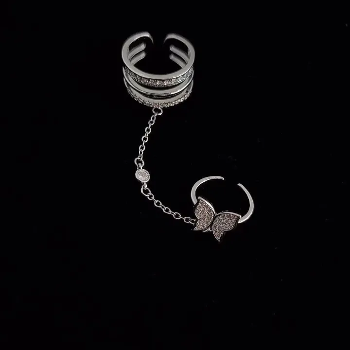 Double%20Finger%20Chain%20Rings%20For%20Women%20Korean%20Punk%20Butterfly%20Ring%20with%20chain%20-%20Image%204