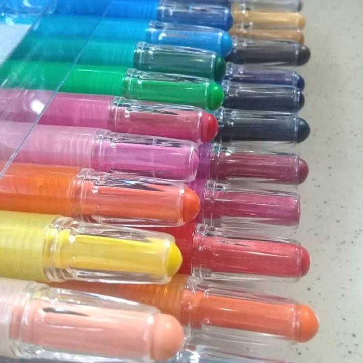 TiTi%20-%2012%20Colors%20Twist%20Crayons%20(Premium%20Quality)%20-%20Image%203