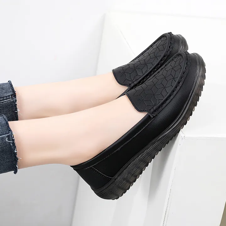 Women's%20Flat%20Shoes%202023%20Spring%20New%20Women%20Genuine%20Leather%20Shoes%20Non-slip%20Soft%20Bottom%20Loafers%20Slip%20on%20Moccasins%20Women%20Boat%20Shoes%20House%20Foocus%20-%20Image%202