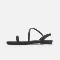 French thin strap sandals women's summer flat soles are versatile, black square toe with a line simple ins tide college student roman shoes. 