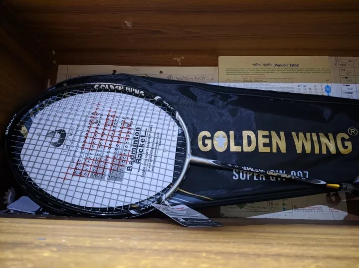Golden%20Wing%20GW-970/907%20Badminton%20Single%20Racket%20with%20bag%20-%20Image%202