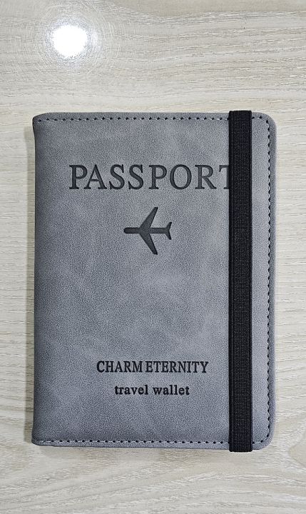 RFID%20Blocking%20Passport%20Holder%20Wallet%20-%20Image%203