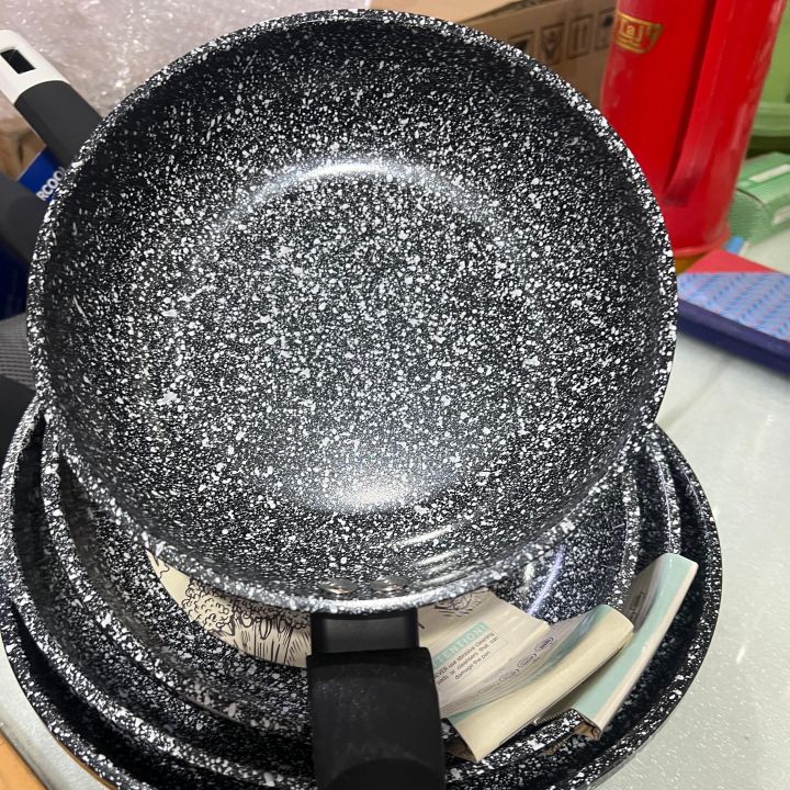 INDUCTION%20FRYING%20PAN%20NON%20STICK%20WITH%20MARBLE%20(%2020%20cm%20,%2022%20cm%20,%2026%20cm%20,%2028%20cm%20)%20-%20Image%204
