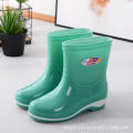 Xunlai fashion medium water shoes for women, pastoral summer, fruit green rubber shoes, kitchen anti-slip water boots, mother shoes, labor protection shoes for women.