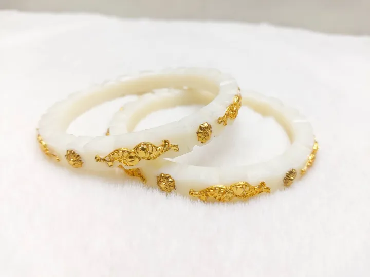 Exclusive%20White%20Shakha%20Pola%20Bangles%20for%20Women%20%20Plastic%20With%20CityGold%20Work,%20Party%20.%20Wedding%20,%20Anniversary%20,%20Durga%20Puja%20&%20All%20Time%20Use%20Shakha%20Bangles.%20Model:%20S501.%20-%20Image%206