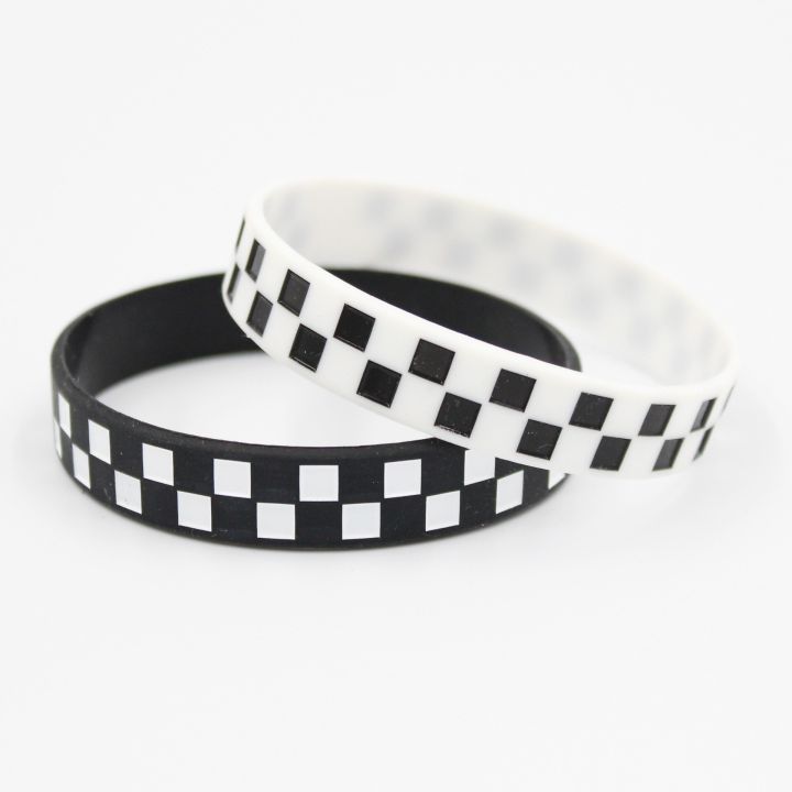 1PC%20Checkered%20Silicone%20Wristband%20Punk%20Style%20Plaid%20Silicone%20Bracelet%20Personality%20Waterproof%20Sports%20Wristband%20for%20Men%20Women%20SH349%20-%20Image%204