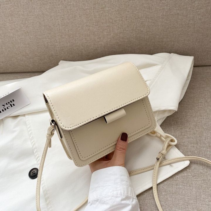 Women's%20Crossbody%20Bag%20Solid%20Color%20Simple%20Fashion%20Casual%20Shoulder%20Bag%20Trend%20Small%20Square%20Bag%20Retro%20One-shoulder%20Messenger%20Bag%20-%20Image%204