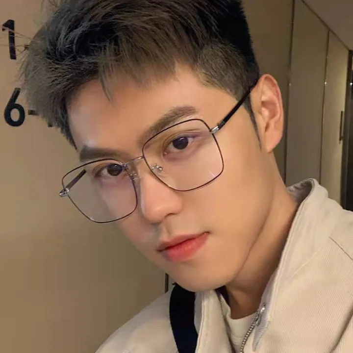 2023%20New%20Eyeglasses:%20Popular%20European%20and%20American%20Women's%20Anti%20Blue%20Light%20Glasses%20Alloy%20Frame%20with%20Plain%20Face%20Fashion%20Matching%20Flat%20Light%20Glasses%20-%20Image%204