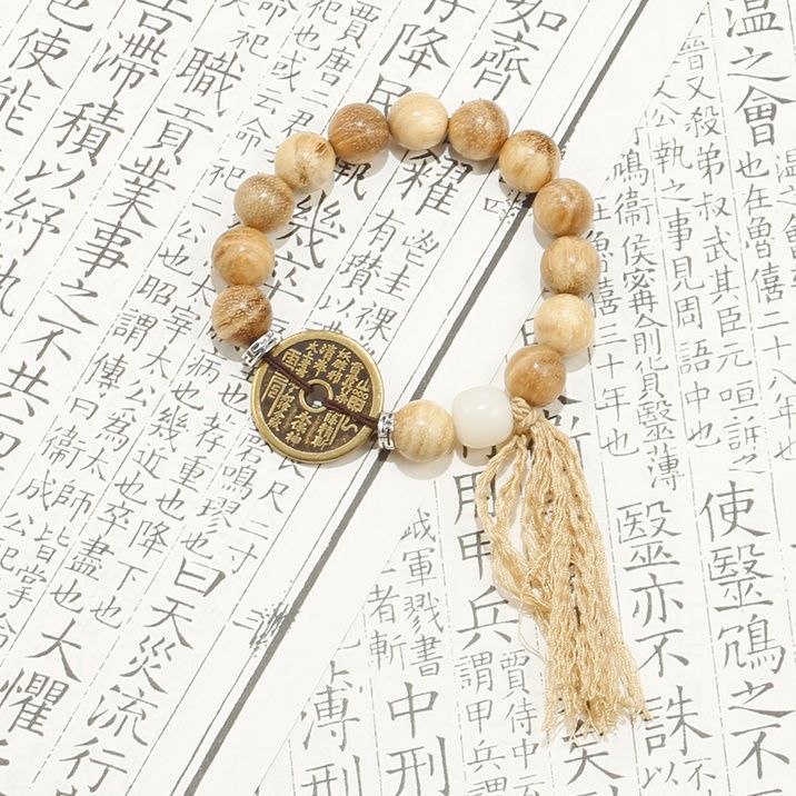 Xiaohongshu%20has%20the%20same%20milky%20wood%20beads,%20mountain%20ghosts,%20spending%20money,%20bracelets,%20retro%20literary%20temperament,%20versatile,%20hand-knitted%20niche%20design%20-%20Image%204