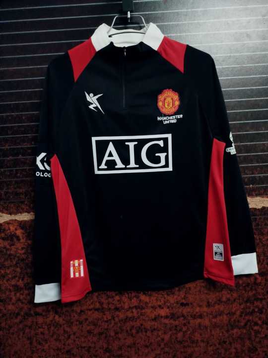 Man U Retro Tracksuit - Player Edition Tracksuits - Man U Football Club - Home/Away Kit - Special Fans Version Track Suit 2025/26 - Thai Fabrics - Full Sleeve - New Football Tracksuit - UEFA Champions League 2026 Design - Premium