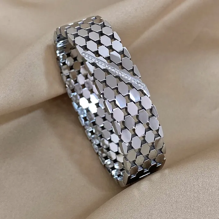 Greatera%20Chunky%20Inlaid%20Rhinestone%20Geometric%20Wide%20Stainless%20Steel%20Bangles%20Bracelets%20for%20Women%20Gold%20Color%20Charm%20Waterproof%20Jewelry%20-%20Image%203