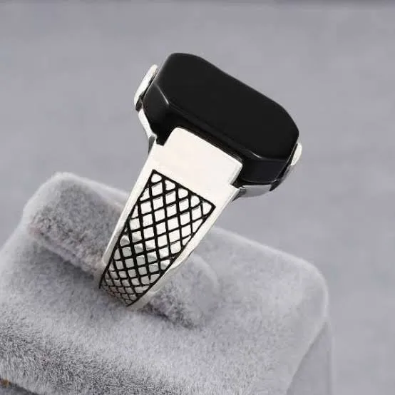 Men's%20Stainless%20Steel%20Finger%20Ring%20-%20Image%203