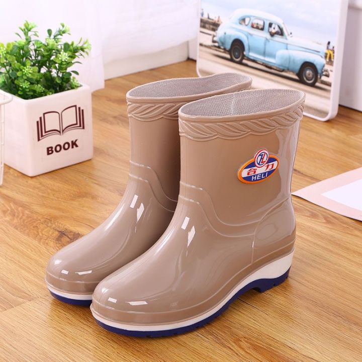 Mid-Calf%20and%20Low%20Length%20Rain%20Shoes%20Women's%20Non-Slip%20Rubber%20Shoes%20Rubber%20Boots%20Knee-High%20Rain%20Boots%20Wear-Resistant%20Rain%20Boots%20Fashion%20Velvet%20Padded%20Warm%20-%20Image%202