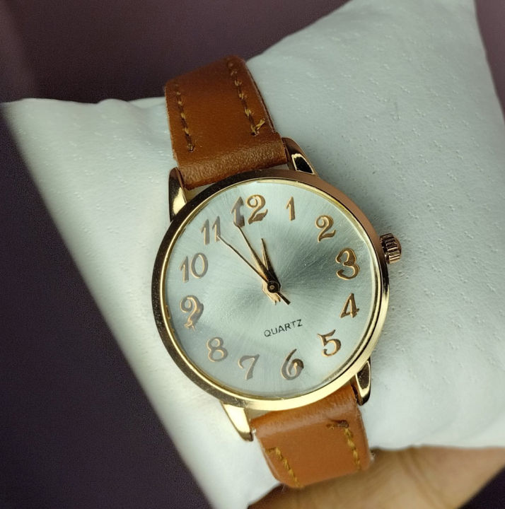 Daraz Ladies Wrist Watch With Big Dial Classic Regular Wear Small - Main Image