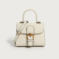 The new Delvo horseshoe buckle wax thread versatile one-shoulder crossbody saddle bag retro Kelly women's bag has a sense of luxury and simplicity.