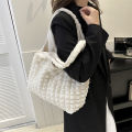 Aesthetic simple large-capacity tote bag 2023 autumn new personality fashion shoulder bag casual commuter handbag.