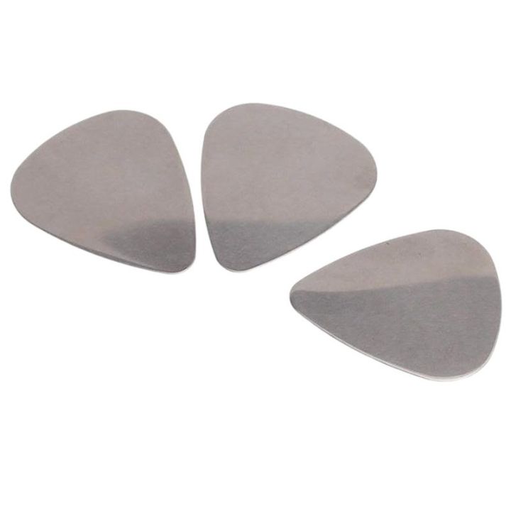 6x%20Stainless%20Steel%20Guitar%20Picks%20-%20Silver%20-%20Image%202