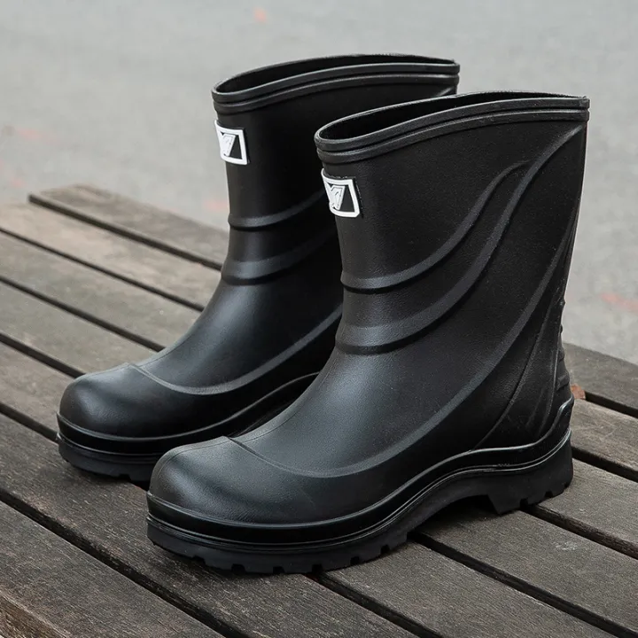 Cross-border%20new%20men's%20rain%20boots,%20waterproof%20shoes,%20non-slip%20rain%20boots,%20medium%20cut%20rain%20boots,%20fashion%20Korean%20version%20of%20Internet%20celebrity%20casual%20slip-on%20rubber%20shoes%20-%20Image%207