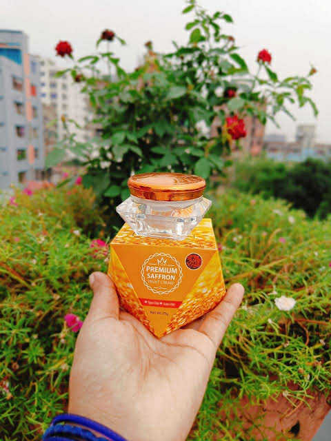 Premium%20Saffron%20Night%20Cream%20Night%20Night%20Cream%20-%20Image%208