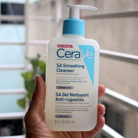 CeraVe%20SA%20Smoothing%20Cleanser%20236ml%20-%20Image%207