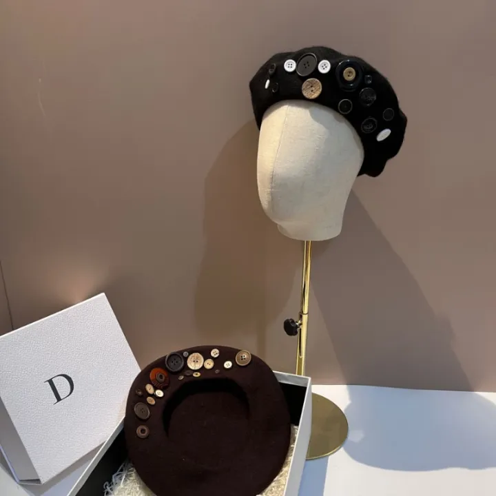 Winter%20Korean%20System%20Beret%20Women%20Girl%20Niche%20Design%20Sense%20Button%20Octagonal%20Cap%20Autumn%20Winter%20Warm%20All%20Match%20Wool%20Painter%20Beret%20-%20Image%205