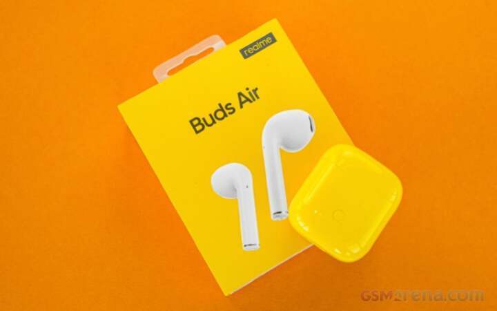 Realme%20Buds%20Air%20TWS%20wireless%20mini%20Air%20Pods%20Bluetooth%205.0%20Earphones%20(Ear%20buds%20with%20Charging%20box%20mic%20for%20all%20phone)%20-%20Image%204