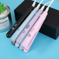 Mini Hair straightener, Mini Portable Travel Flat Iron with Dual Voltage. 