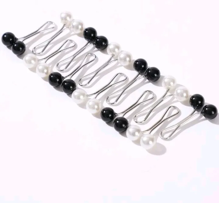 4%20pcs%20Scarf%20Clip%20Hijab%20Pin%20%20Double%20Faux%20Pearls%20Scarf%20Shawl%20Buckle%20For%20Women%20(BLACK%20&%20White)%20-%20Image%203