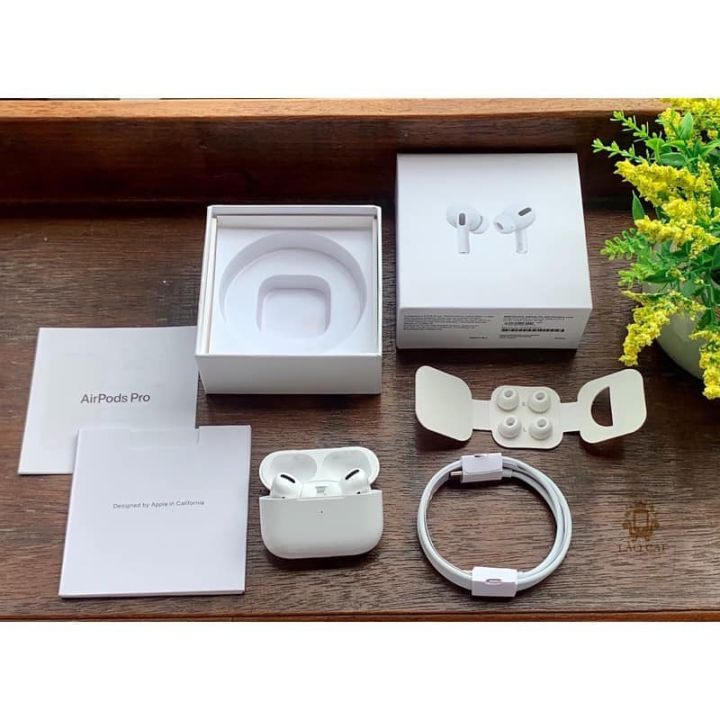 Original%20Apple%20AirPods%20Pro%202nd%20Generation%20Dubai%20Special%20Edition%20%7C%20True%20Wireless%20Bluetooth%20Earbuds%20with%20Active%20Noise%20Cancellation%20(ANC),%20Deep%20Bass%20Premium%20In-Ear%20Earphones%20%7C%20Compatible%20with%20iPhone,%20iPad,%20Android%20Smartphones%20%7C%20Black%20&%20White%20Wireless%20Earbuds%20-%20Image%205