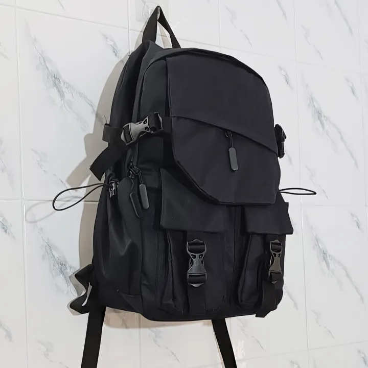 College-university%20backpack%20with%20laptop%20compartments,%20modern%20backpacks%20for%20students,%20backpacks%20for%20students,%20very%20modern%20backpack%20for%20young%20people%20-%20Image%202