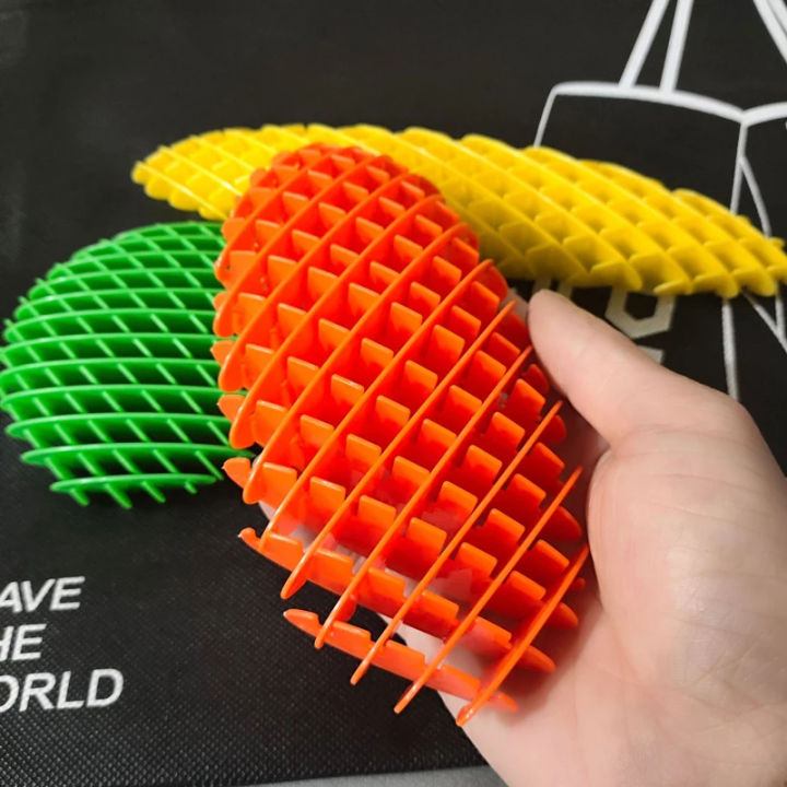 Fidget%20gadget%20in%20the%20form%20of%20a%20worm%20-%20Image%208
